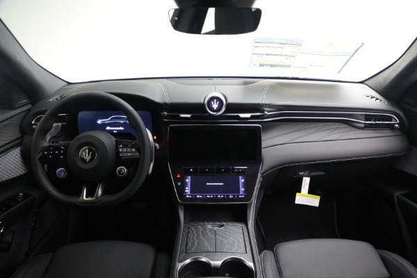 New 2025 Maserati Grecale for sale $69,315 at Bentley Greenwich in Greenwich CT 06830 22
