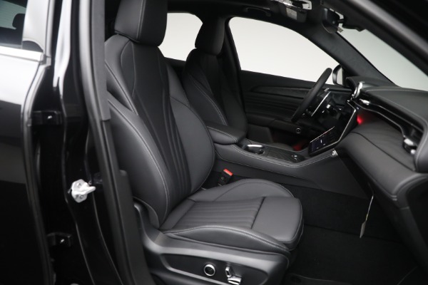 New 2025 Maserati Grecale for sale $71,739 at Bentley Greenwich in Greenwich CT 06830 17