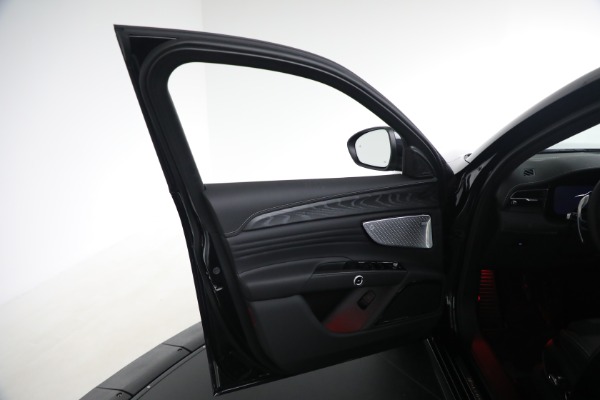 New 2025 Maserati Grecale for sale $71,739 at Bentley Greenwich in Greenwich CT 06830 22