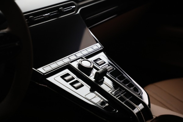 New 2026 Aston Martin Vantage for sale $240,100 at Bentley Greenwich in Greenwich CT 06830 27