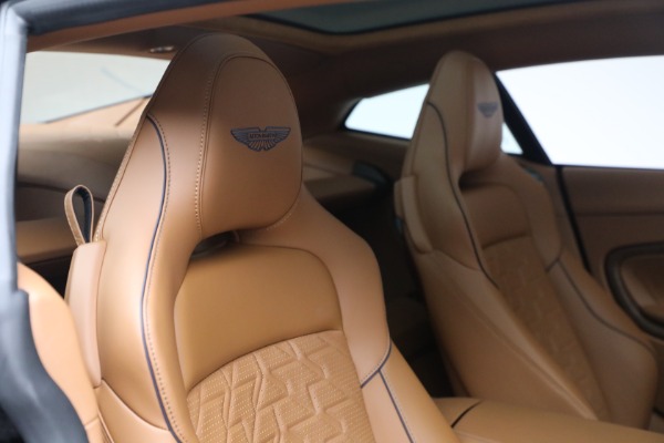 New 2026 Aston Martin Vanquish for sale $498,000 at Bentley Greenwich in Greenwich CT 06830 21