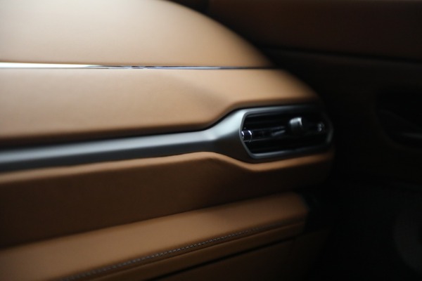 New 2026 Aston Martin Vanquish for sale $498,000 at Bentley Greenwich in Greenwich CT 06830 28