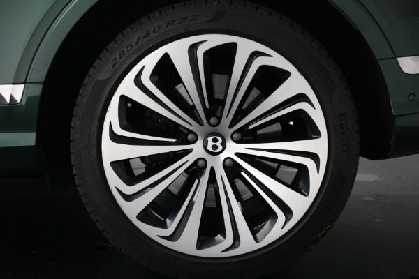 Used 2021 Bentley Bentayga V8 for sale Call for price at Bentley Greenwich in Greenwich CT 06830 15
