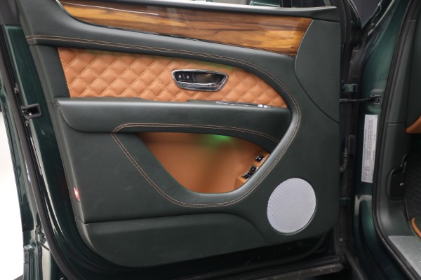 Used 2021 Bentley Bentayga V8 for sale Call for price at Bentley Greenwich in Greenwich CT 06830 18