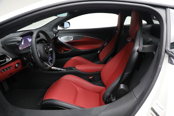 New 2026 McLaren Artura TechLux for sale $304,500 at Bentley Greenwich in Greenwich CT 06830 22