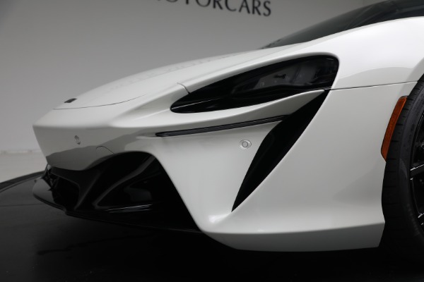 New 2026 McLaren Artura TechLux for sale $304,500 at Bentley Greenwich in Greenwich CT 06830 26