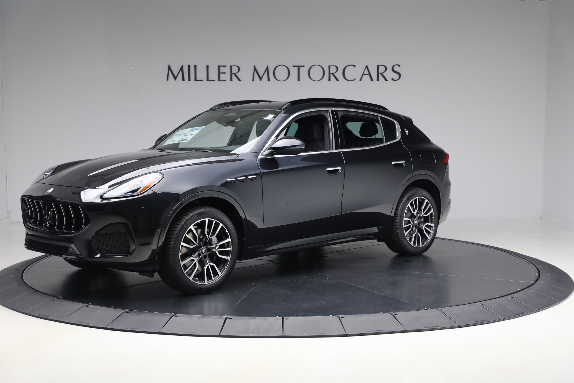 New 2025 Maserati Grecale for sale $71,889 at Bentley Greenwich in Greenwich CT 06830 1