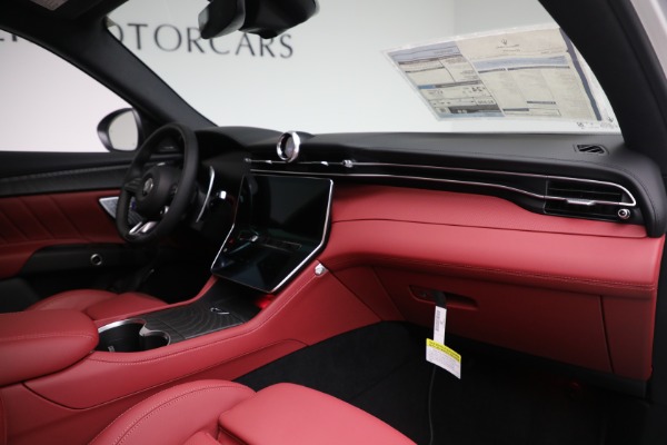 New 2025 Maserati Grecale for sale $82,286 at Bentley Greenwich in Greenwich CT 06830 16