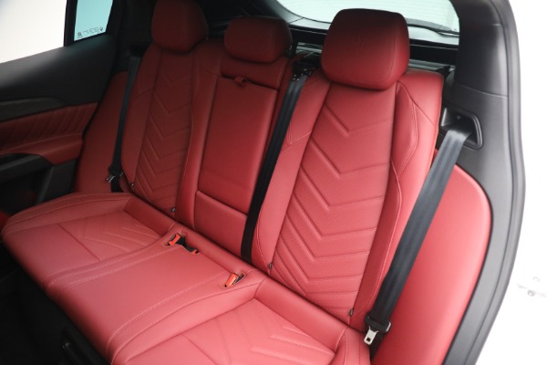 New 2025 Maserati Grecale for sale $82,286 at Bentley Greenwich in Greenwich CT 06830 22