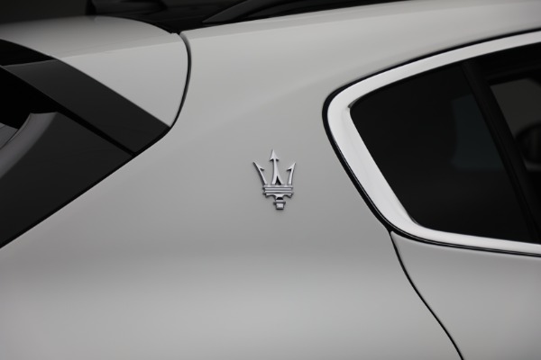 New 2025 Maserati Grecale for sale $82,286 at Bentley Greenwich in Greenwich CT 06830 27