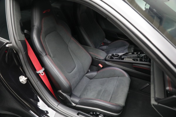 Used 2025 Porsche 911 Carrera GTS for sale $189,900 at Bentley Greenwich in Greenwich CT 06830 17