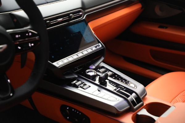New 2025 Aston Martin Vanquish for sale $532,200 at Bentley Greenwich in Greenwich CT 06830 24