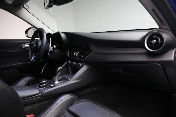 Used 2017 Alfa Romeo Giulia TI SPORT for sale Sold at Bentley Greenwich in Greenwich CT 06830 16