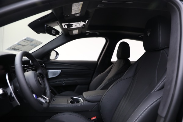 New 2025 Maserati Grecale Modena for sale $81,277 at Bentley Greenwich in Greenwich CT 06830 13