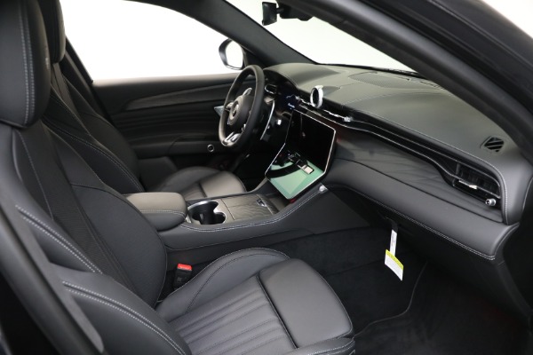 New 2025 Maserati Grecale Modena for sale $81,277 at Bentley Greenwich in Greenwich CT 06830 15