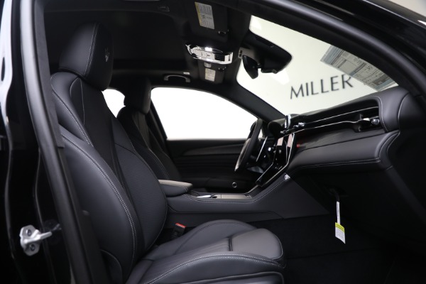 New 2025 Maserati Grecale Modena for sale $81,277 at Bentley Greenwich in Greenwich CT 06830 16