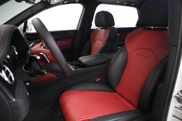 Used 2025 Bentley Bentayga EWB Azure V8 for sale $255,900 at Bentley Greenwich in Greenwich CT 06830 17