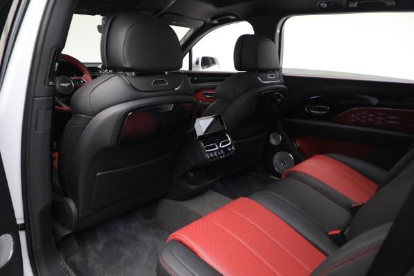 Used 2025 Bentley Bentayga EWB Azure V8 for sale $255,900 at Bentley Greenwich in Greenwich CT 06830 18