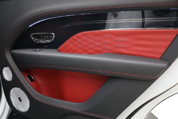 Used 2025 Bentley Bentayga EWB Azure V8 for sale $255,900 at Bentley Greenwich in Greenwich CT 06830 27