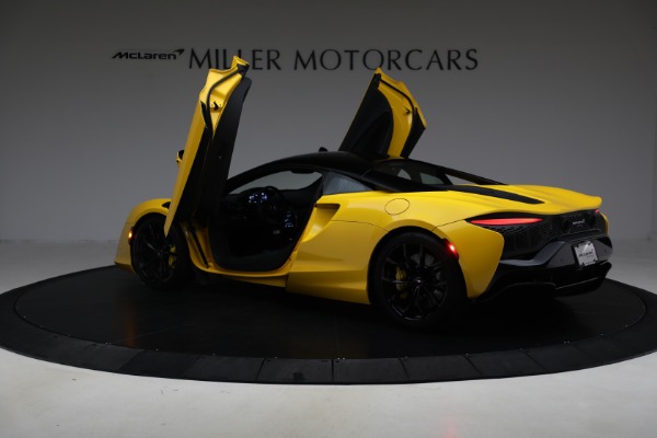 Used 2024 McLaren Artura for sale $193,900 at Bentley Greenwich in Greenwich CT 06830 16