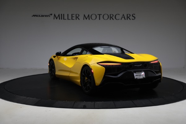Used 2024 McLaren Artura for sale $193,900 at Bentley Greenwich in Greenwich CT 06830 5