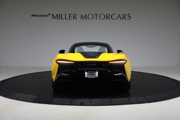 Used 2024 McLaren Artura for sale $193,900 at Bentley Greenwich in Greenwich CT 06830 6