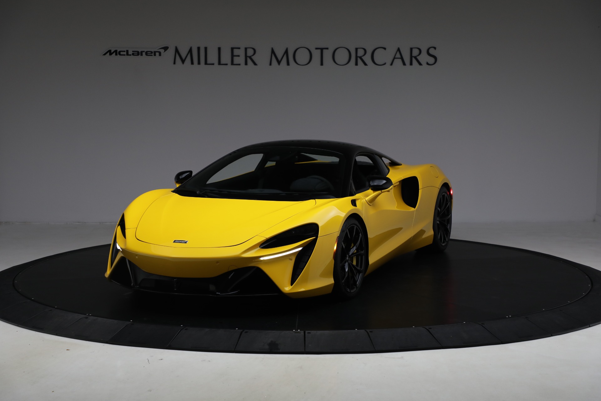 Used 2024 McLaren Artura for sale $193,900 at Bentley Greenwich in Greenwich CT 06830 1