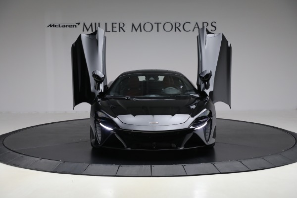 Used 2024 McLaren Artura TechLux for sale $196,900 at Bentley Greenwich in Greenwich CT 06830 13
