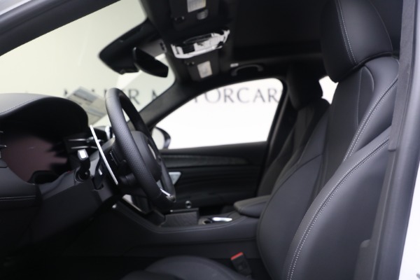 Used 2025 Maserati Grecale Modena for sale $61,116 at Bentley Greenwich in Greenwich CT 06830 14