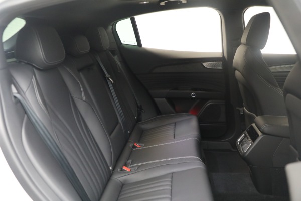 Used 2025 Maserati Grecale Modena for sale $61,116 at Bentley Greenwich in Greenwich CT 06830 19