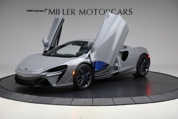 Used 2023 McLaren Artura for sale $184,900 at Bentley Greenwich in Greenwich CT 06830 14