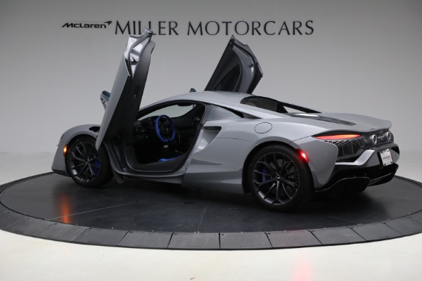 Used 2023 McLaren Artura for sale $184,900 at Bentley Greenwich in Greenwich CT 06830 16