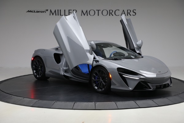 Used 2023 McLaren Artura for sale $184,900 at Bentley Greenwich in Greenwich CT 06830 20
