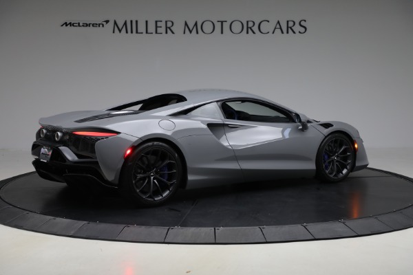 Used 2023 McLaren Artura for sale $184,900 at Bentley Greenwich in Greenwich CT 06830 8