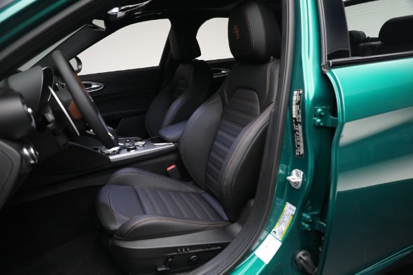 New 2025 Alfa Romeo Giulia Intensa for sale Sold at Bentley Greenwich in Greenwich CT 06830 14