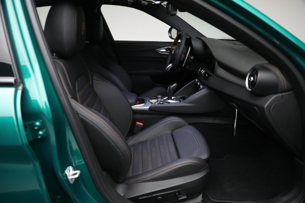 New 2025 Alfa Romeo Giulia Intensa for sale Sold at Bentley Greenwich in Greenwich CT 06830 15