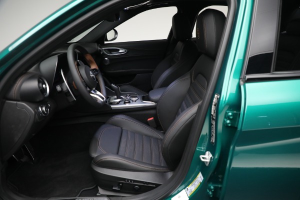 New 2025 Alfa Romeo Giulia Intensa for sale Sold at Bentley Greenwich in Greenwich CT 06830 16
