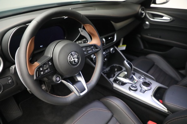 New 2025 Alfa Romeo Giulia Intensa for sale Sold at Bentley Greenwich in Greenwich CT 06830 17