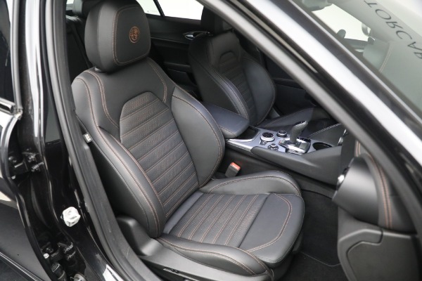 New 2025 Alfa Romeo Giulia Intensa for sale $57,740 at Bentley Greenwich in Greenwich CT 06830 15