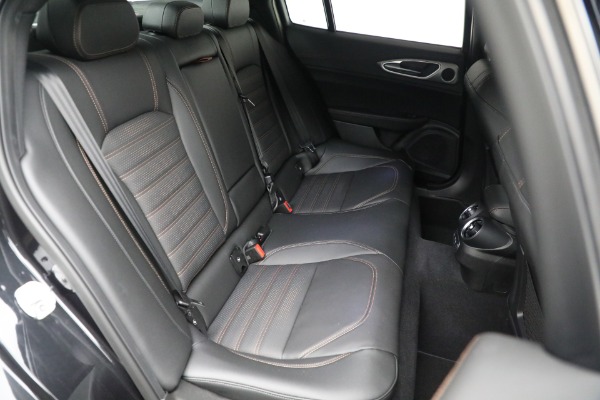 New 2025 Alfa Romeo Giulia Intensa for sale $57,740 at Bentley Greenwich in Greenwich CT 06830 17