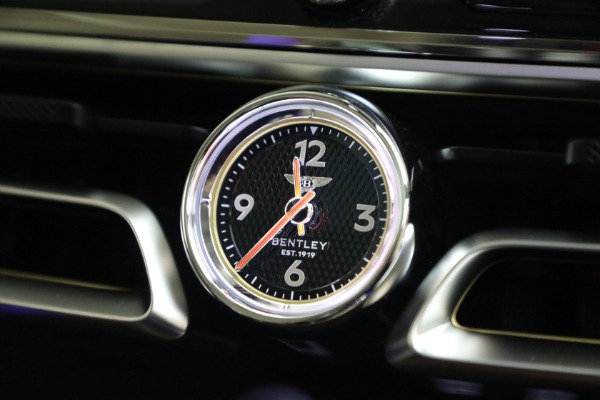 New 2026 Bentley Flying Spur for sale $281,720 at Bentley Greenwich in Greenwich CT 06830 21