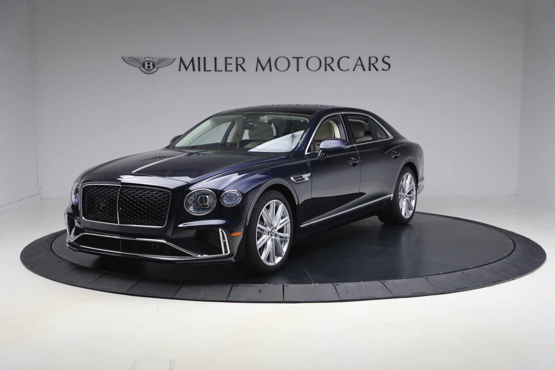 New 2026 Bentley Flying Spur for sale $281,720 at Bentley Greenwich in Greenwich CT 06830 1