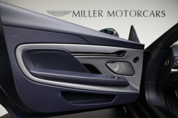 New 2026 Aston Martin Vanquish Volante for sale $558,200 at Bentley Greenwich in Greenwich CT 06830 25