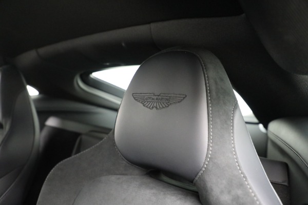 Used 2025 Aston Martin Vantage for sale $189,900 at Bentley Greenwich in Greenwich CT 06830 17