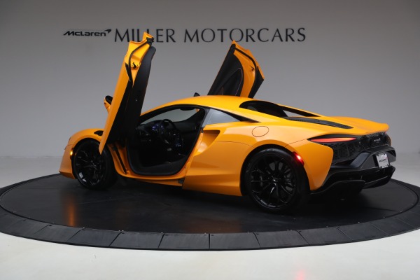 Used 2024 McLaren Artura Performance for sale $192,900 at Bentley Greenwich in Greenwich CT 06830 16