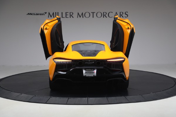 Used 2024 McLaren Artura Performance for sale $192,900 at Bentley Greenwich in Greenwich CT 06830 17