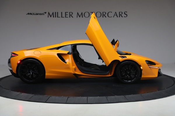Used 2024 McLaren Artura Performance for sale $192,900 at Bentley Greenwich in Greenwich CT 06830 19