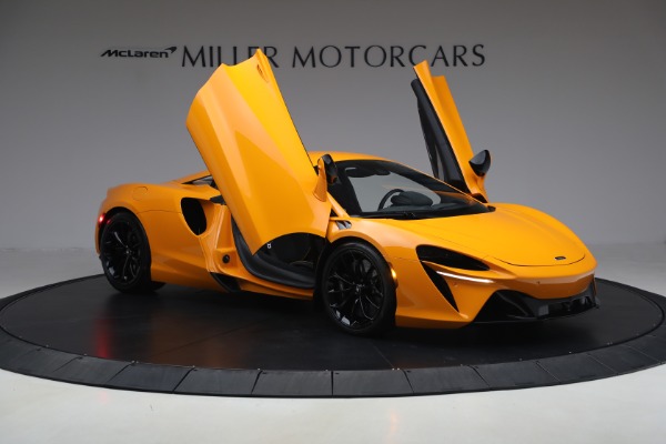 Used 2024 McLaren Artura Performance for sale $192,900 at Bentley Greenwich in Greenwich CT 06830 20