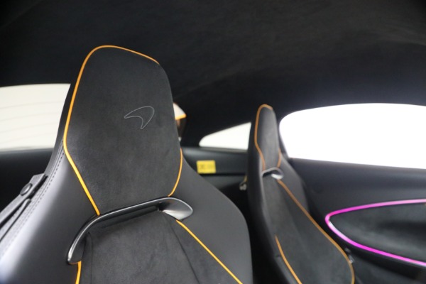 Used 2024 McLaren Artura Performance for sale $192,900 at Bentley Greenwich in Greenwich CT 06830 27