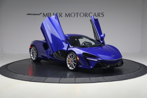 Used 2024 McLaren Artura Vision for sale $193,900 at Bentley Greenwich in Greenwich CT 06830 20